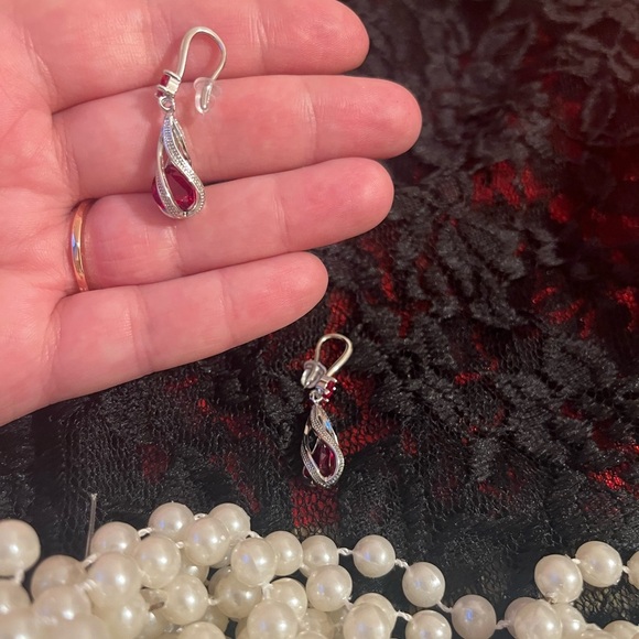 Earrings for women amazing looking with red stones - Picture 3 of 5